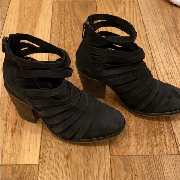 Free people “hybrid” booties - Picture 2 of 3
